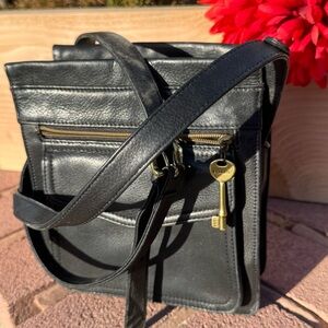 🔑🖤 Fossil Crossbody Bag 🖤 🔑